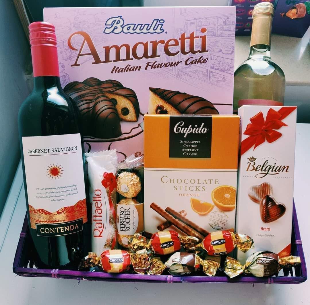 Deluxe Wine & Chocolate Gift Basket